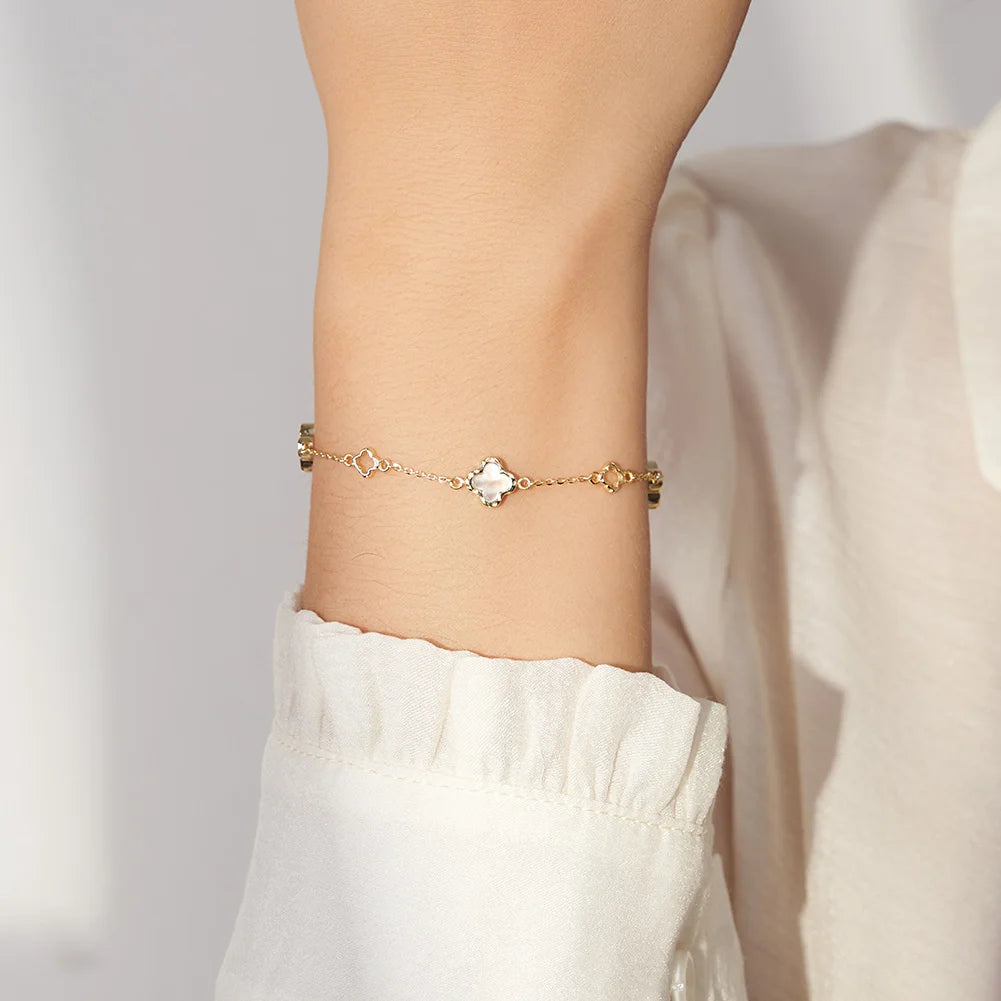 Hollow Clover Chain Necklace