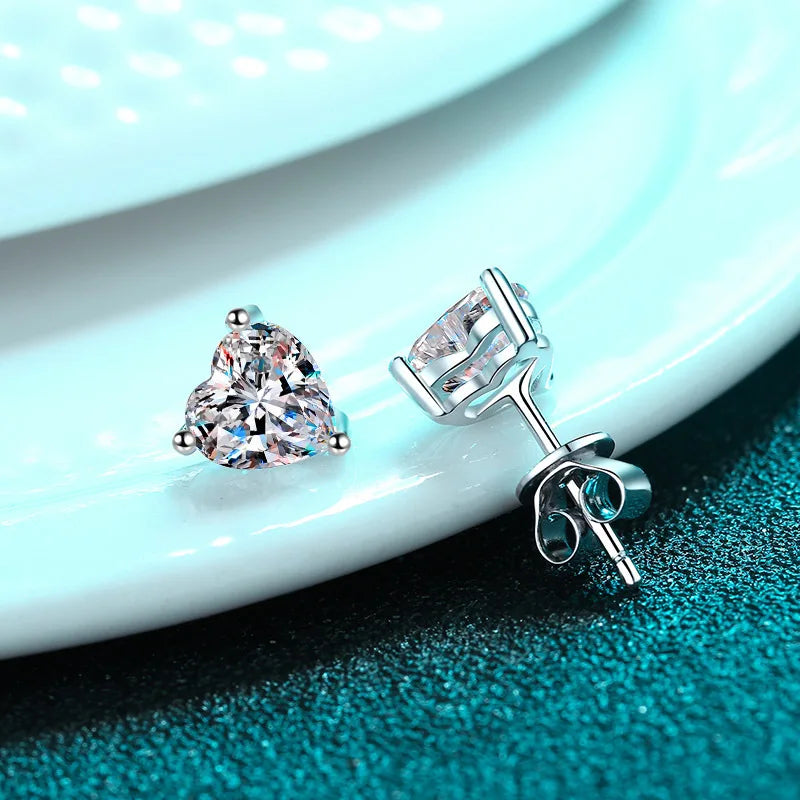 0.5-3 Carat Moissanite Studs