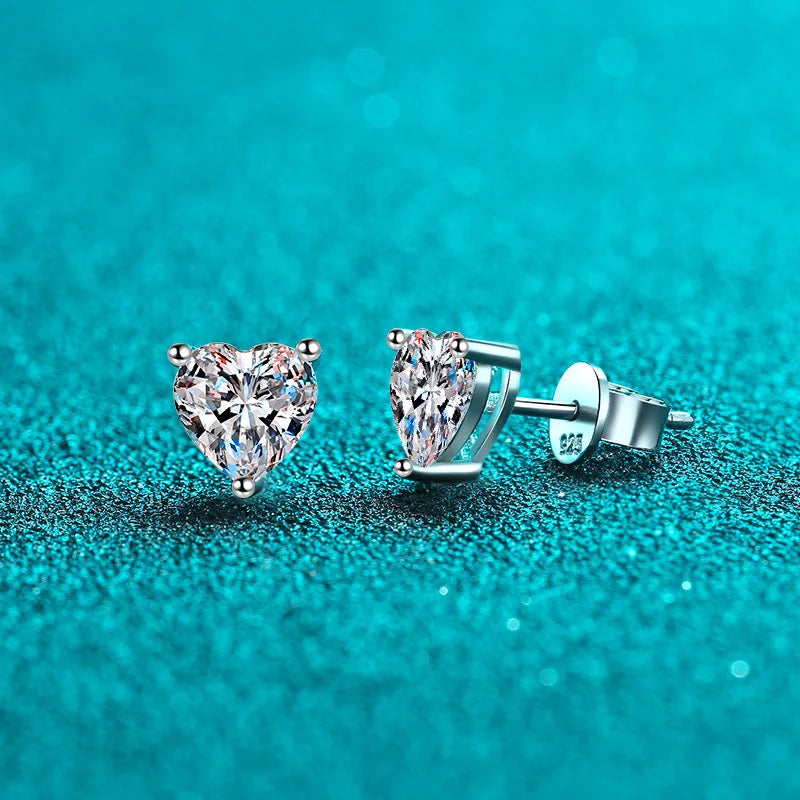 0.5-3 Carat Moissanite Studs