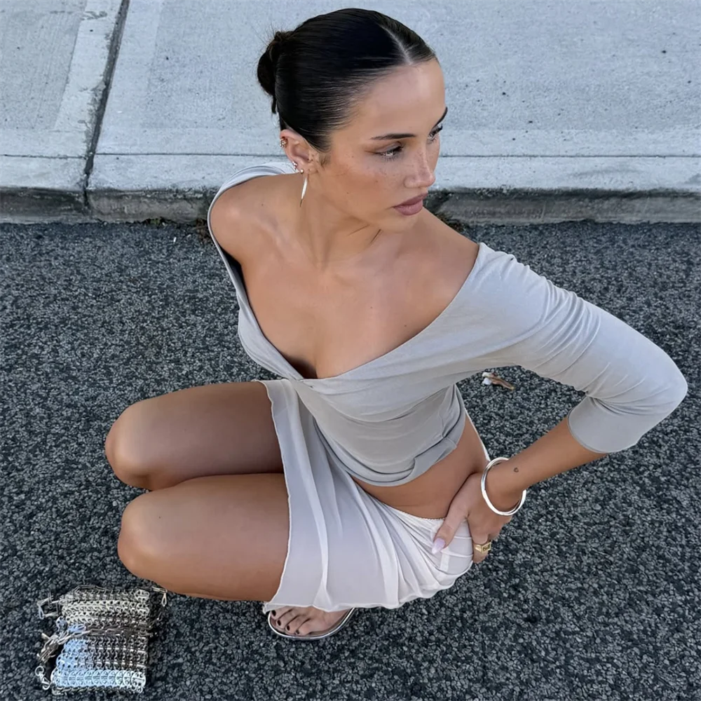 Deep V Quater Sleeve