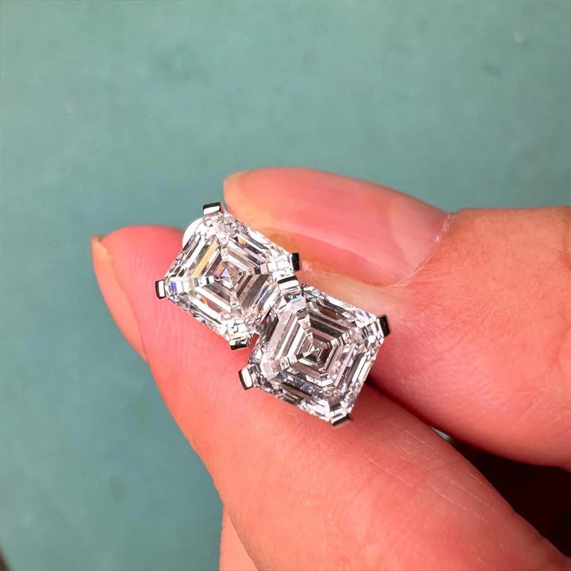 0.5-3 Carat Moissanite Studs