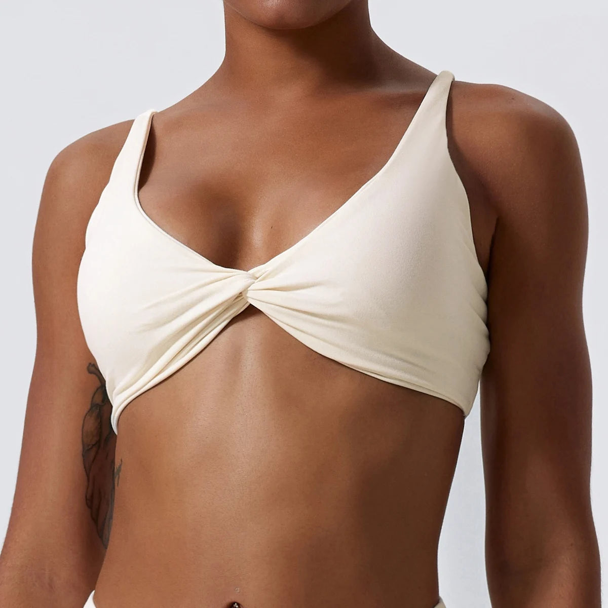 Front Twist Sports Bra