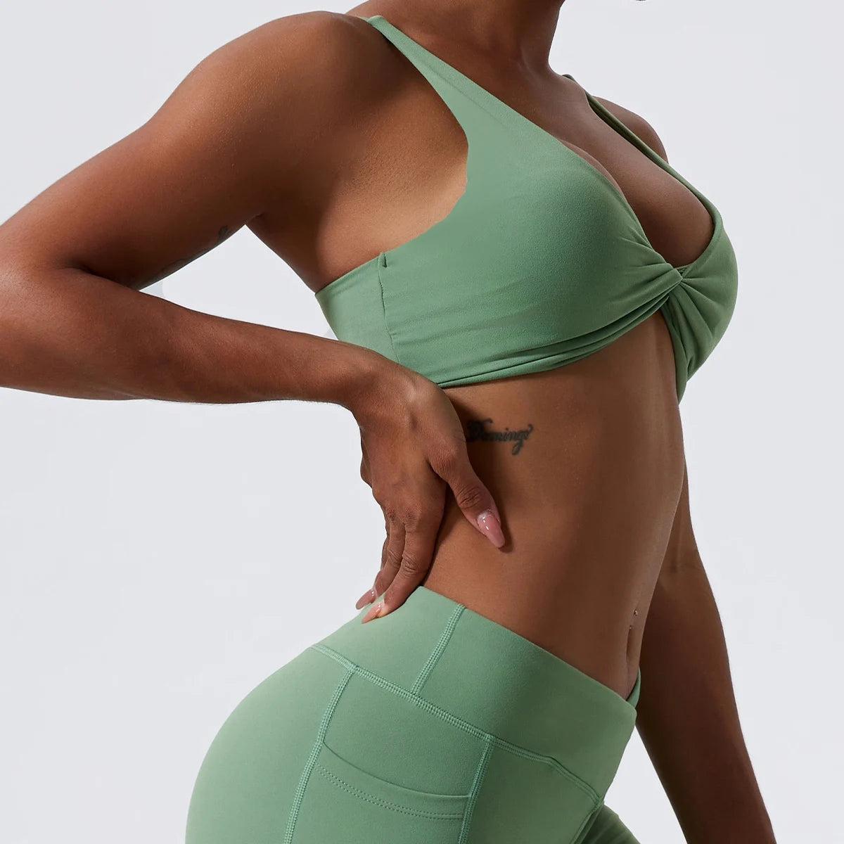 Front Twist Sports Bra