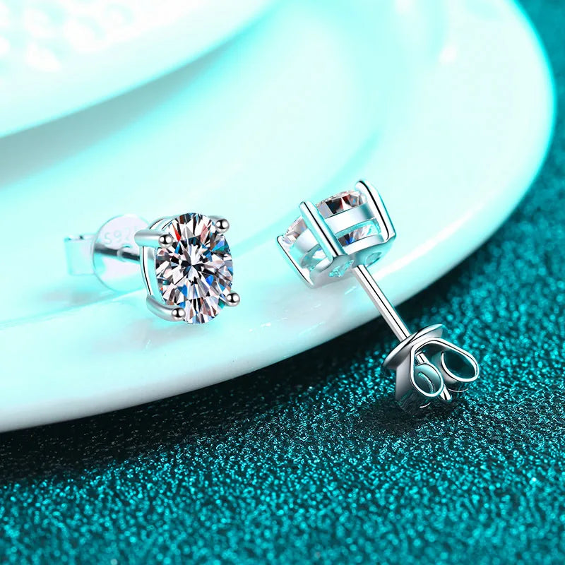 0.5-3 Carat Moissanite Studs