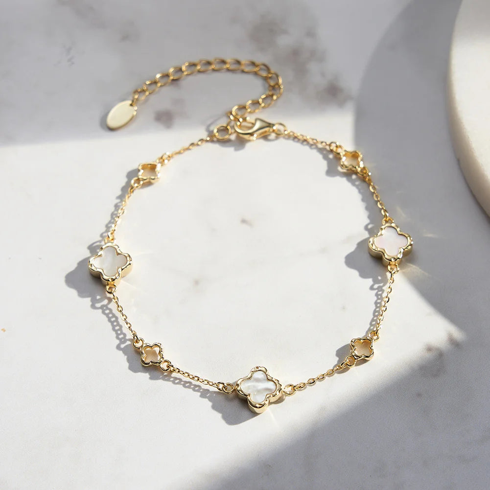 Hollow Clover Chain Necklace