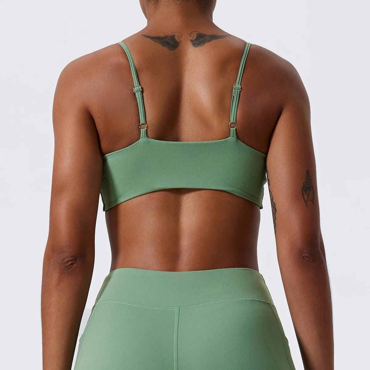 Front Twist Sports Bra