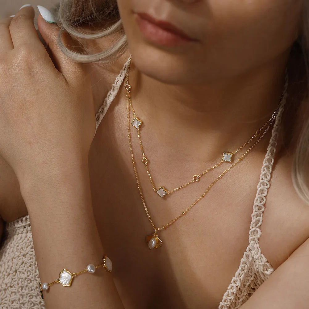 Hollow Clover Chain Necklace