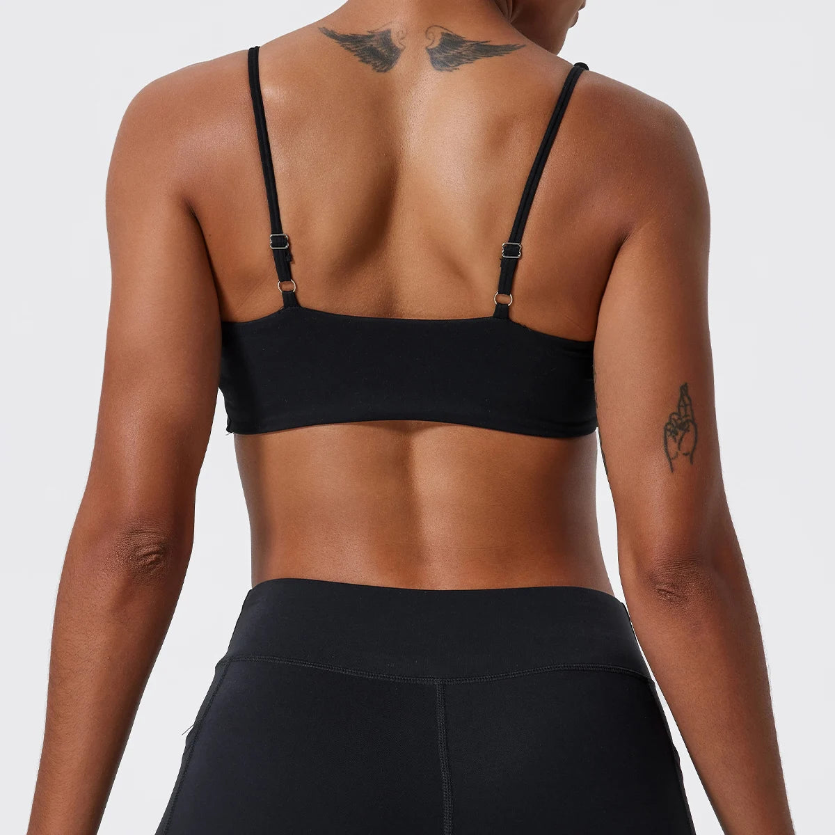 Front Twist Sports Bra